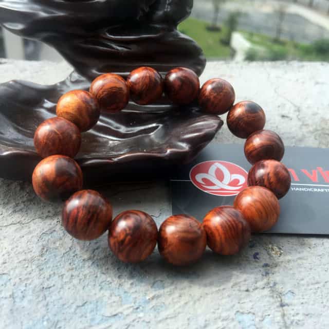 Vòng đeo tay gỗ vân đẹp